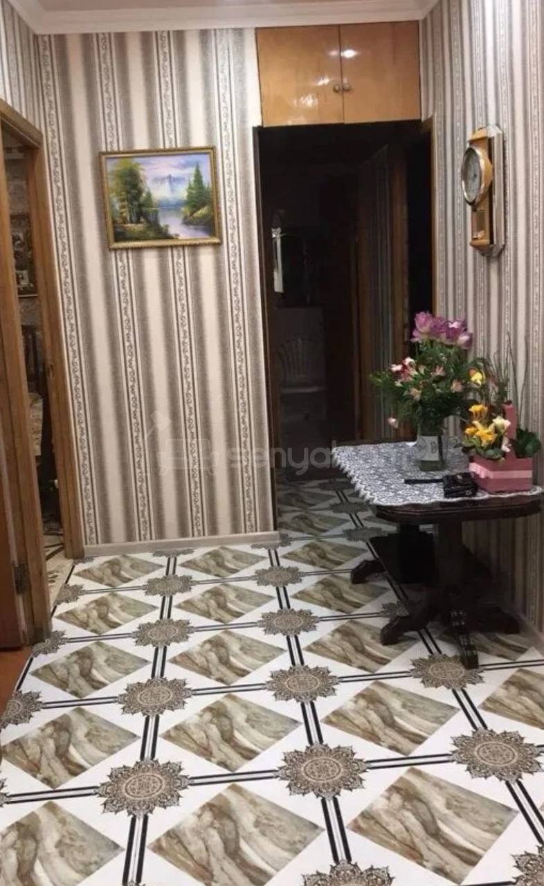 3 Սենյականոց Բնակարան, 81քմ, 9/9 հարկ, Նորմալ Վիճակում, Կահավորված