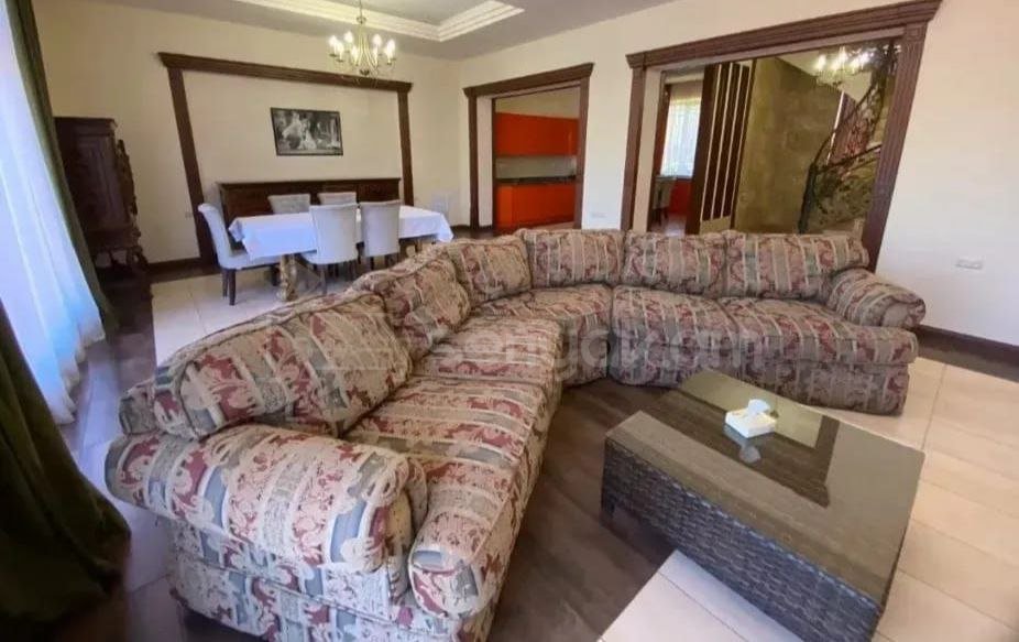 6 Սենյականոց Շքեղ Առանձնատուն, 200քմ, Լողավազանով