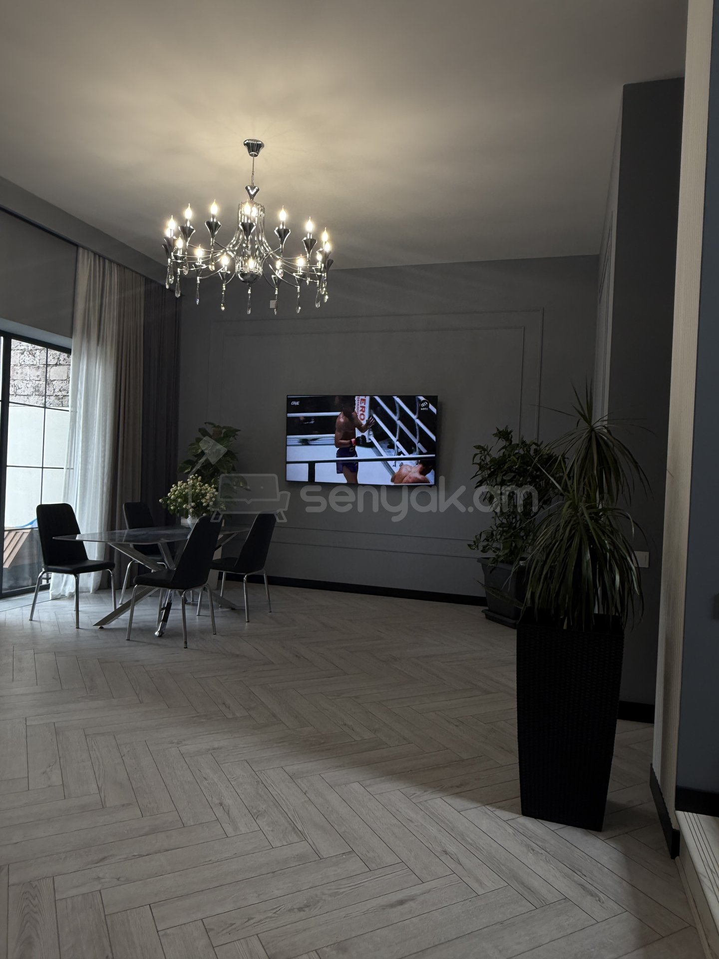 6 Սենյականոց Շքեղ Առանձնատուն, 240քմ, Կահավորված, Ավտոտնակով