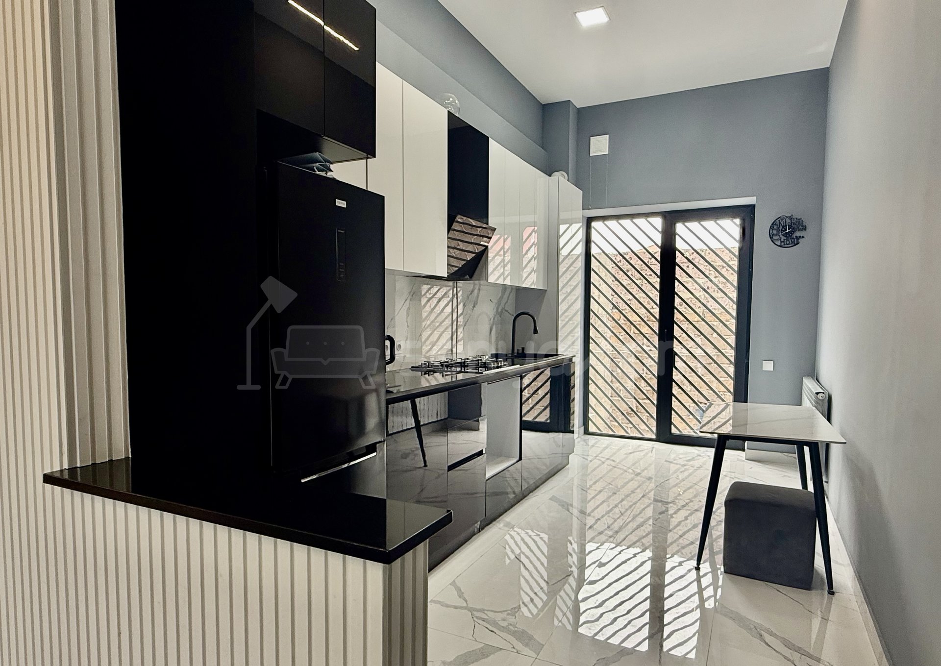 6 Սենյականոց Շքեղ Առանձնատուն, 240քմ, Կահավորված, Ավտոտնակով