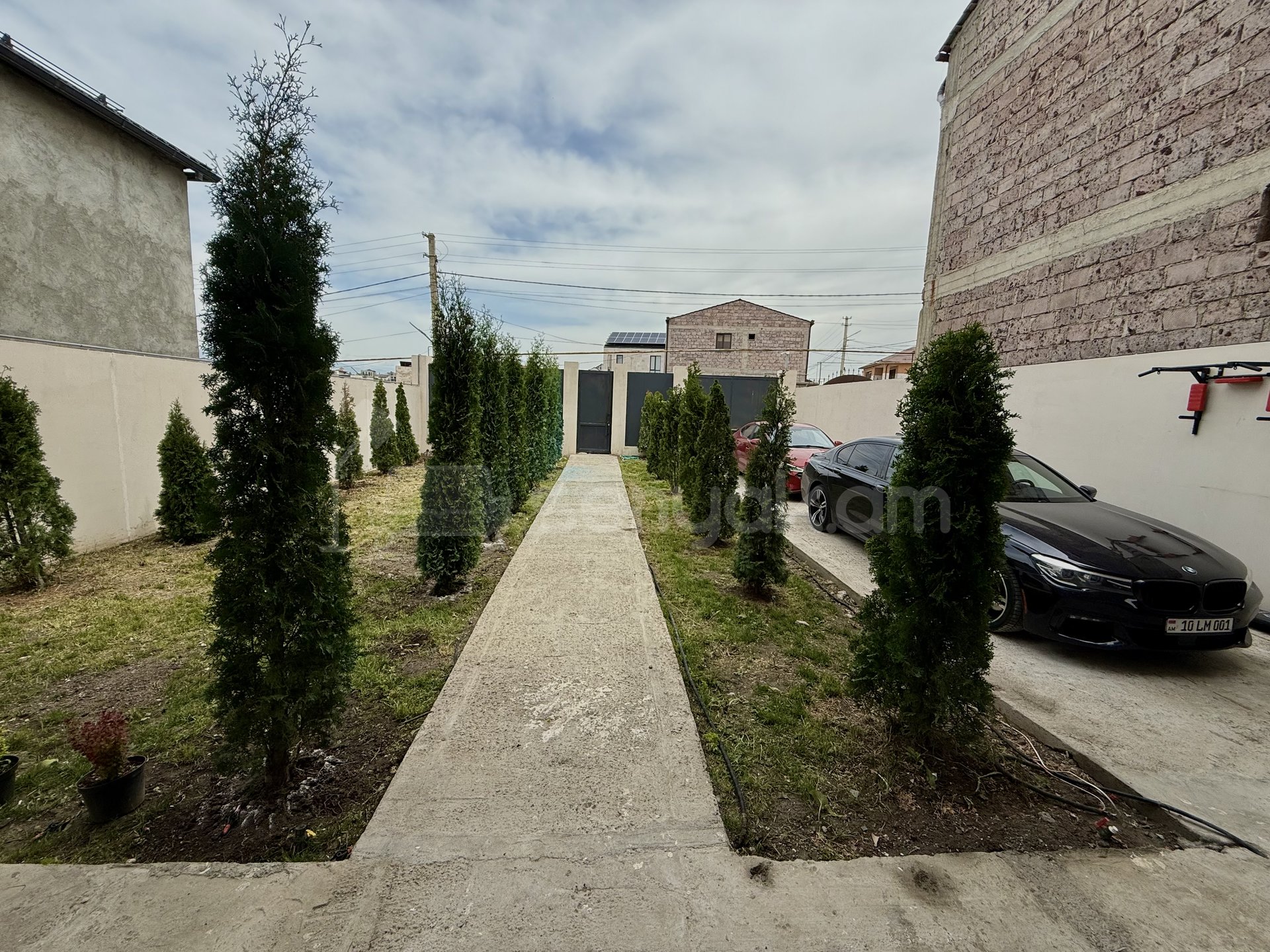 6 Սենյականոց Շքեղ Առանձնատուն, 240քմ, Կահավորված, Ավտոտնակով