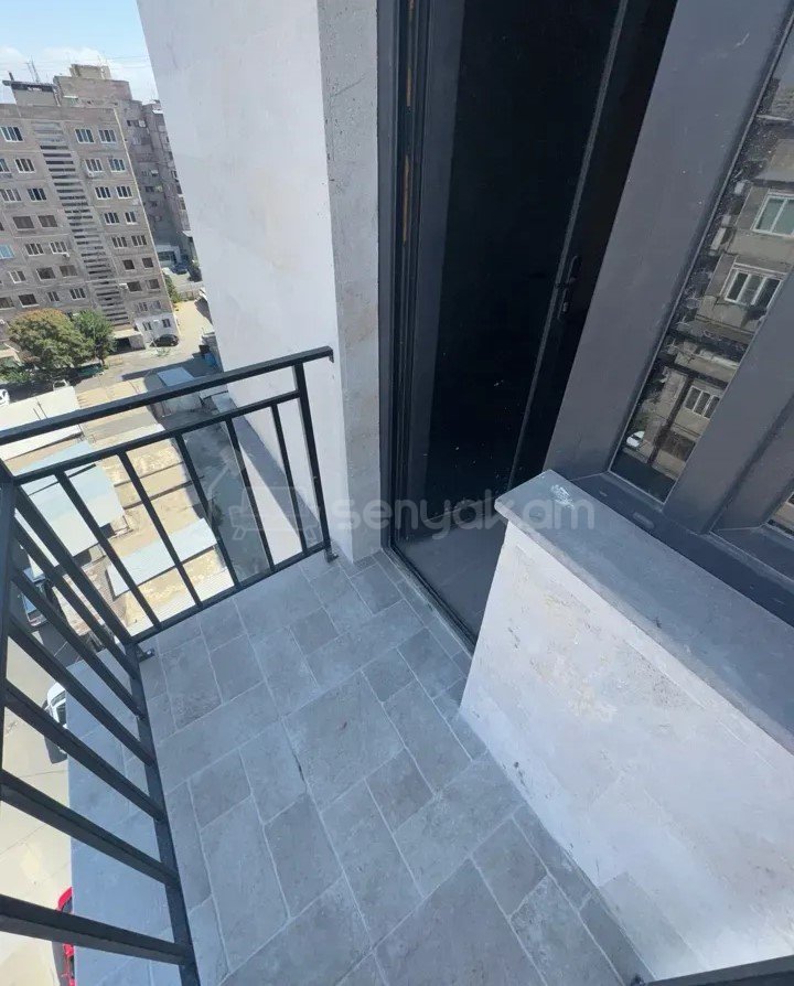 2 Սենյականոց Բնակարան Նորակառույցում, 45քմ, 9/12 հարկ, Նորմալ Վիճակում