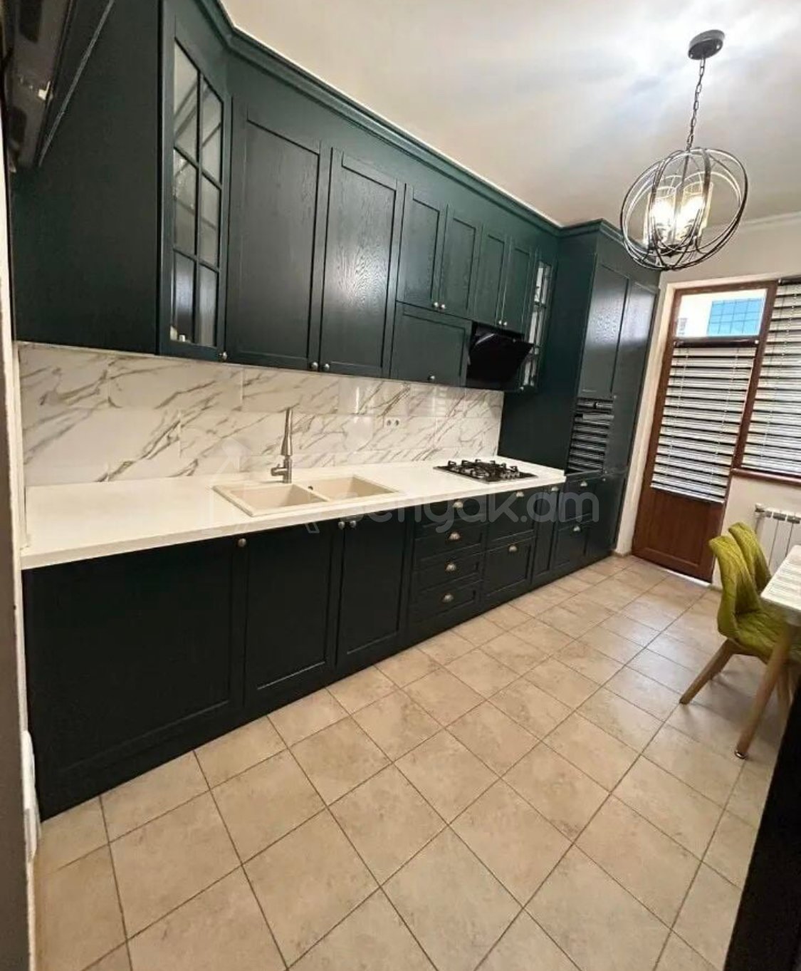 4 Սենյականոց Բնակարան Նորակառույցում, 118քմ, 2/14 հարկ, Կապիտալ Վերանորոգված