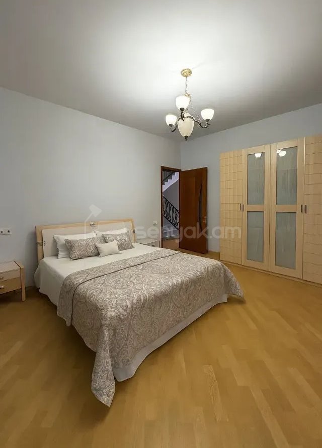 Սպասարկման Տարածք, 300քմ, Կապիտալ Վերանորոգված