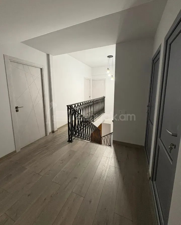 Սպասարկման Տարածք, 300քմ, Կապիտալ Վերանորոգված