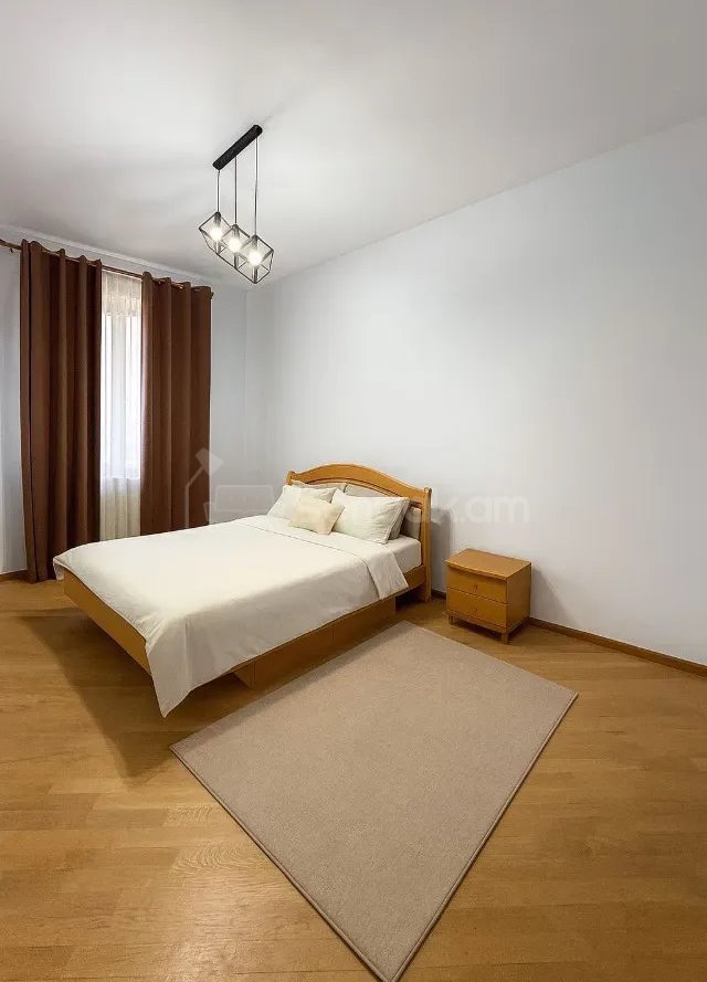 Սպասարկման Տարածք, 300քմ, Կապիտալ Վերանորոգված