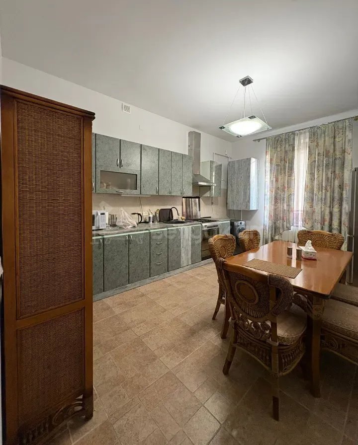 Սպասարկման Տարածք, 300քմ, Կապիտալ Վերանորոգված