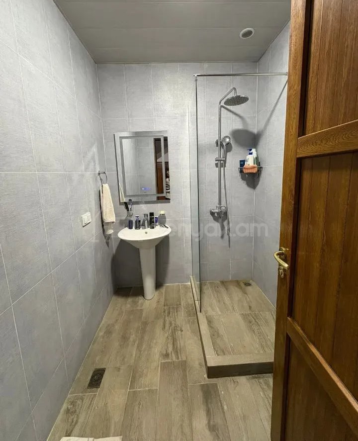 Սպասարկման Տարածք, 300քմ, Կապիտալ Վերանորոգված