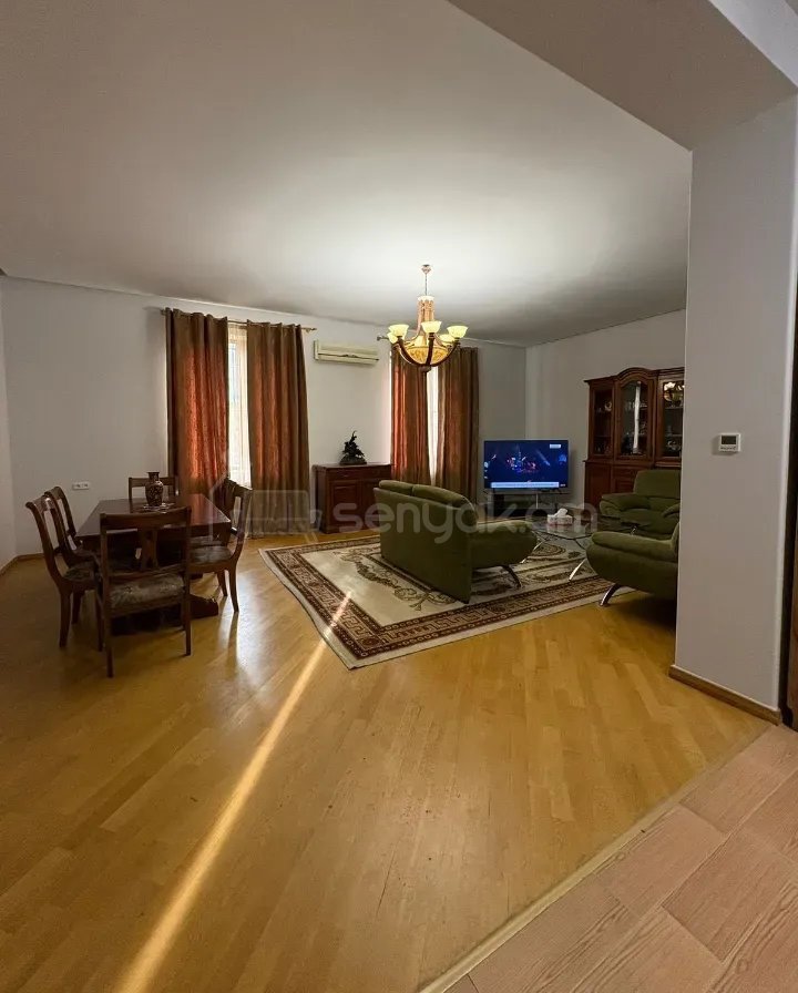 Սպասարկման Տարածք, 300քմ, Կապիտալ Վերանորոգված