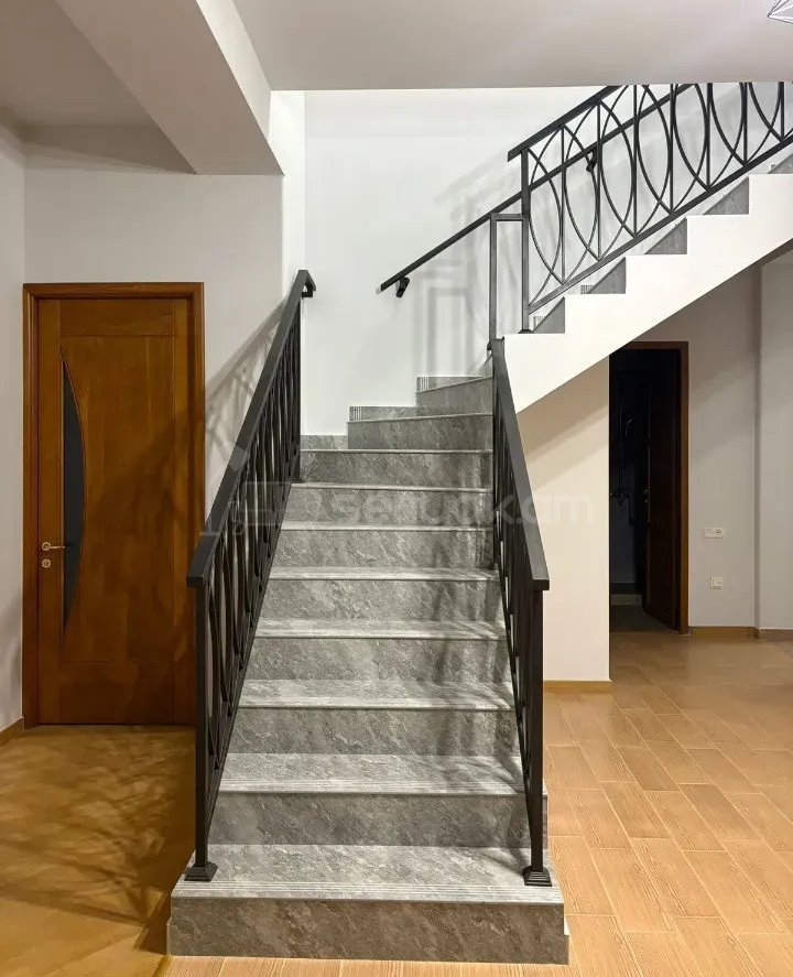 Սպասարկման Տարածք, 300քմ, Կապիտալ Վերանորոգված