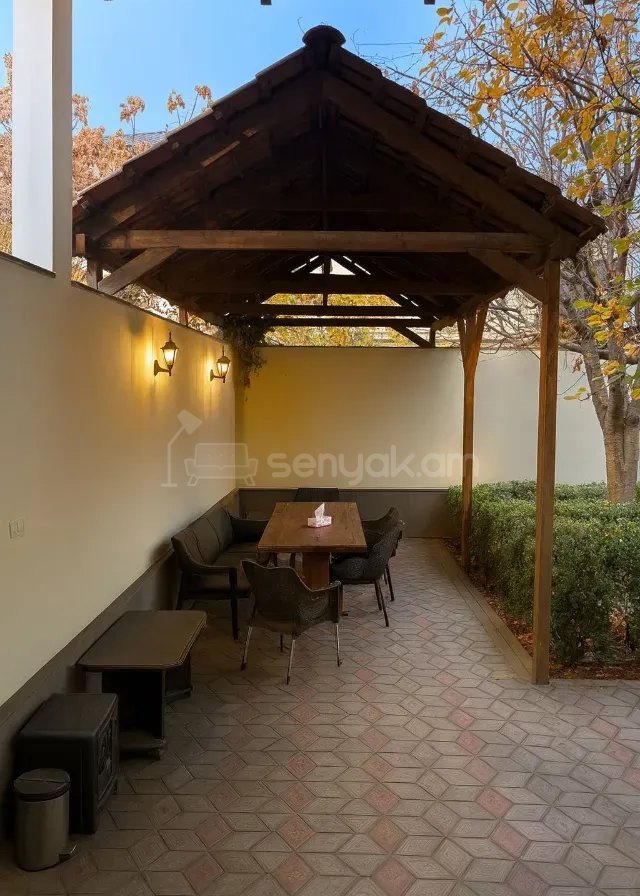 Սպասարկման Տարածք, 300քմ, Կապիտալ Վերանորոգված