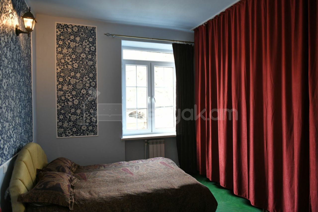 2 Սենյականոց Բնակարան Քարե Շենքում, 85քմ, 2/5 հարկ, Կապիտալ Վերանորոգված, Կահավորված, Արևկող