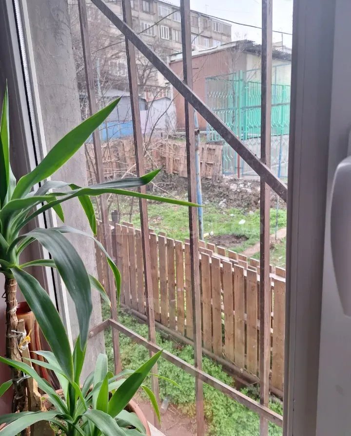 4 Սենյականոց Բնակարան Քարե Շենքում, 85քմ, 1/5 հարկ, Կապիտալ Վերանորոգված