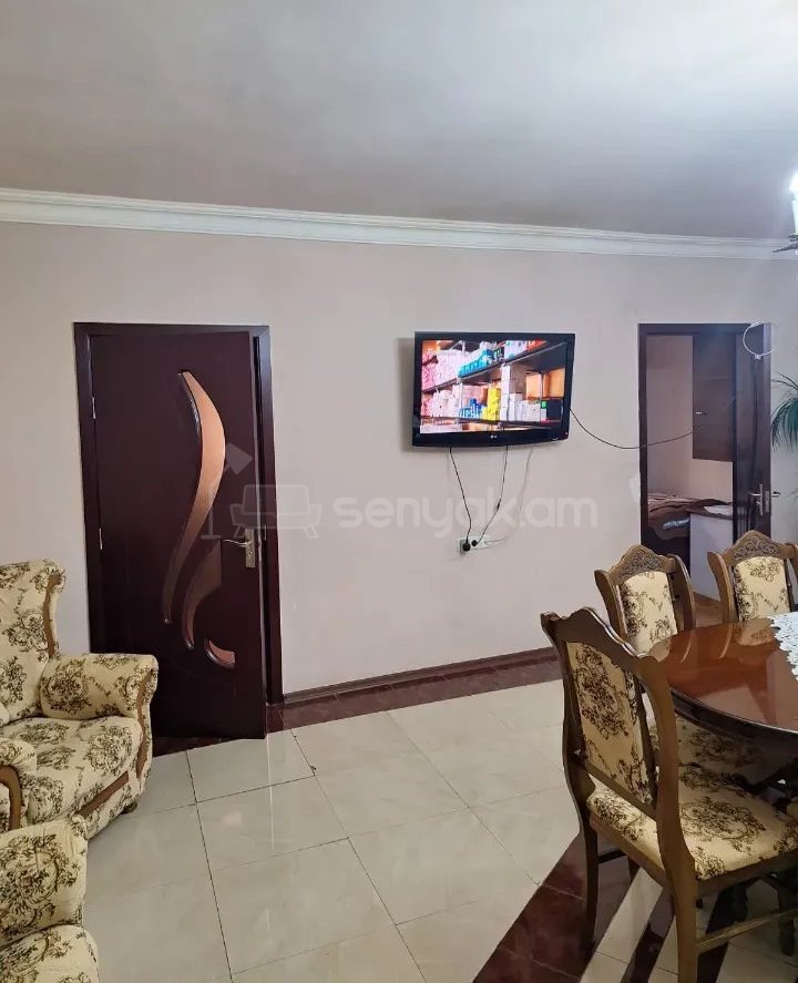 4 Սենյականոց Բնակարան Քարե Շենքում, 85քմ, 1/5 հարկ, Կապիտալ Վերանորոգված