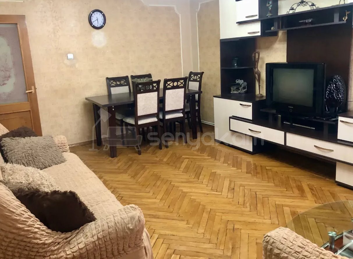 3 Սենյականոց Բնակարան Քարե Շենքում, 74քմ, 5/5 հարկ, Կոսմետիկ Վերանորոգված