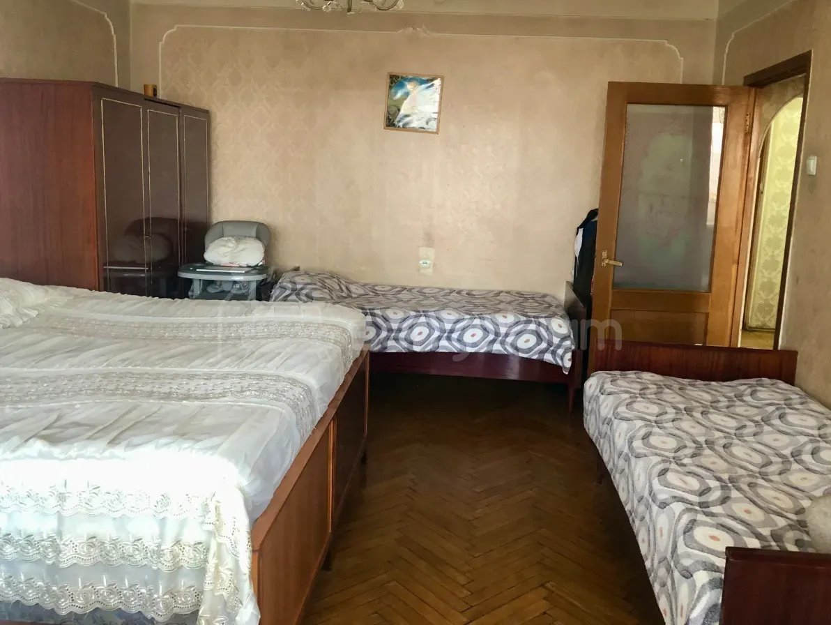 3 Սենյականոց Բնակարան Քարե Շենքում, 74քմ, 5/5 հարկ, Կոսմետիկ Վերանորոգված