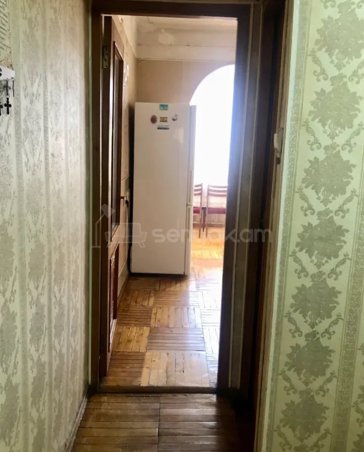 3 Սենյականոց Բնակարան Քարե Շենքում, 74քմ, 5/5 հարկ, Կոսմետիկ Վերանորոգված