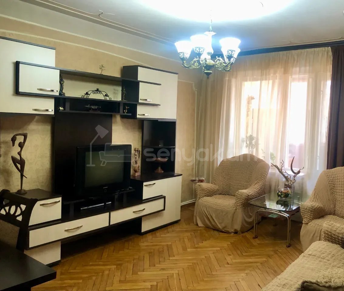 3 Սենյականոց Բնակարան Քարե Շենքում, 74քմ, 5/5 հարկ, Կոսմետիկ Վերանորոգված