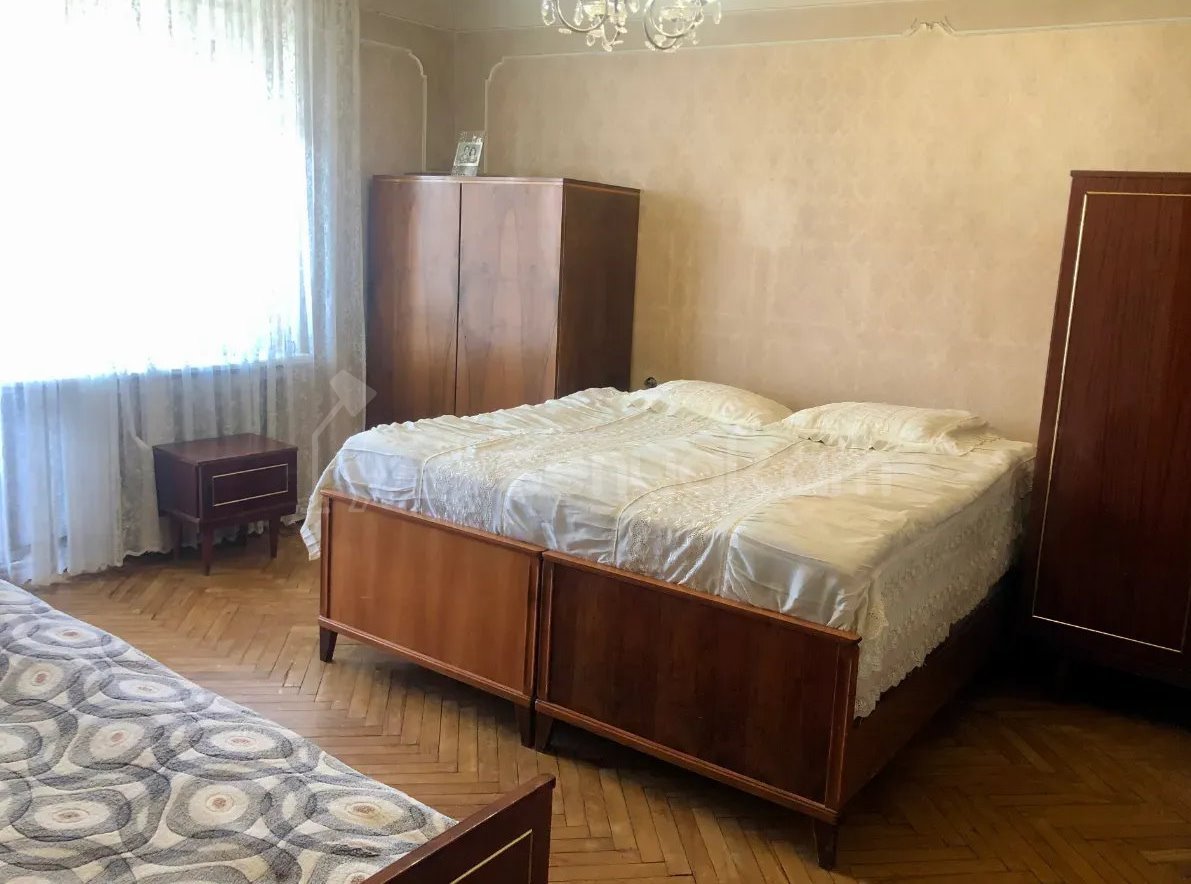 3 Սենյականոց Բնակարան Քարե Շենքում, 74քմ, 5/5 հարկ, Կոսմետիկ Վերանորոգված