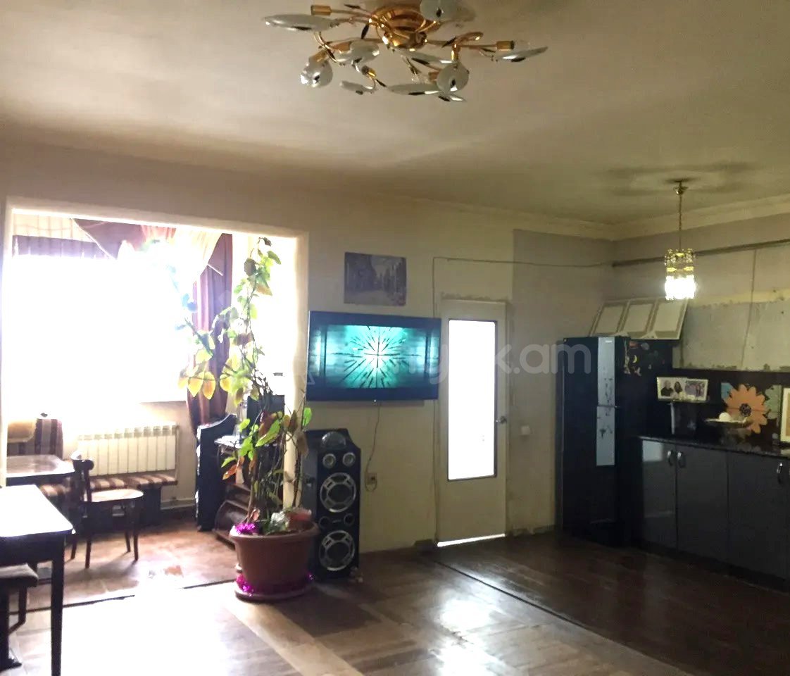 4 Սենյականոց Բնակարան, 90քմ, 5/9 հարկ, Կապիտալ Վերանորոգված