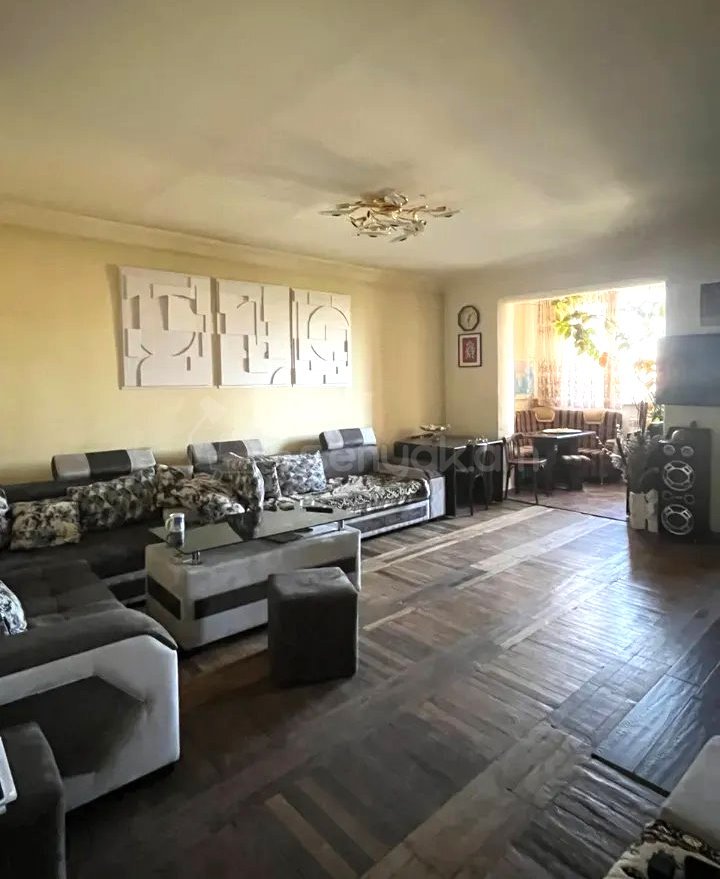 4 Սենյականոց Բնակարան, 90քմ, 5/9 հարկ, Կապիտալ Վերանորոգված