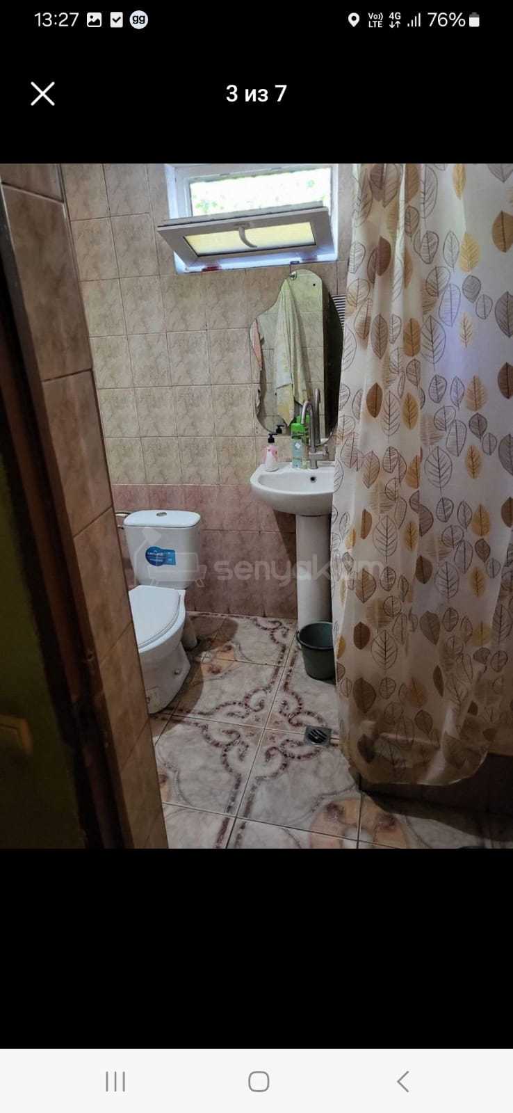 3 Սենյականոց Բնակարան Քարե Շենքում, 100քմ, 1/1 հարկ, Նորմալ Վիճակում, Կահավորված