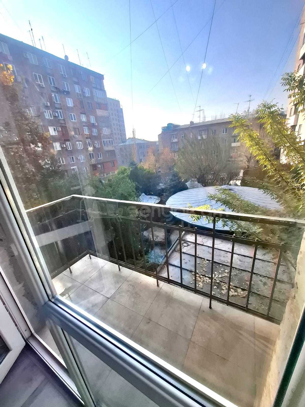 1 Սենյականոց Բնակարան Քարե Շենքում, 27քմ, 2/5 հարկ, Կապիտալ Վերանորոգված, Կահավորված, Արևկող