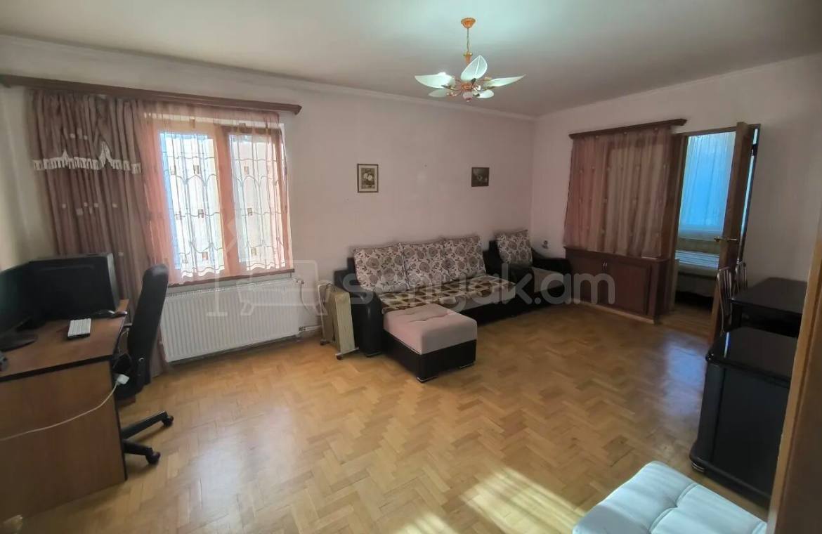 2 Սենյականոց Բնակարան, 54քմ, 2/9 հարկ, Նորմալ Վիճակում, Կահավորված, Արևկող