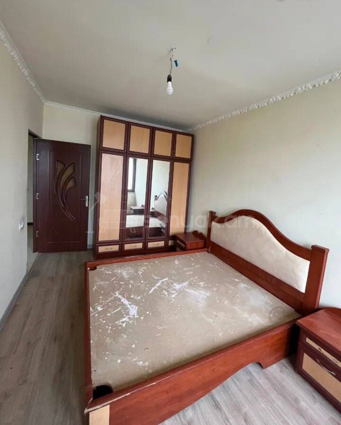 3 Սենյականոց Բնակարան Քարե Շենքում, 76քմ, 4/5 հարկ, Նորմալ Վիճակում, Կահավորված