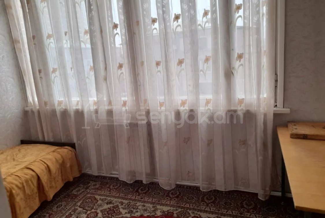 4 Սենյականոց Բնակարան, 65քմ, 3/9 հարկ, Նորմալ Վիճակում, Կահավորված