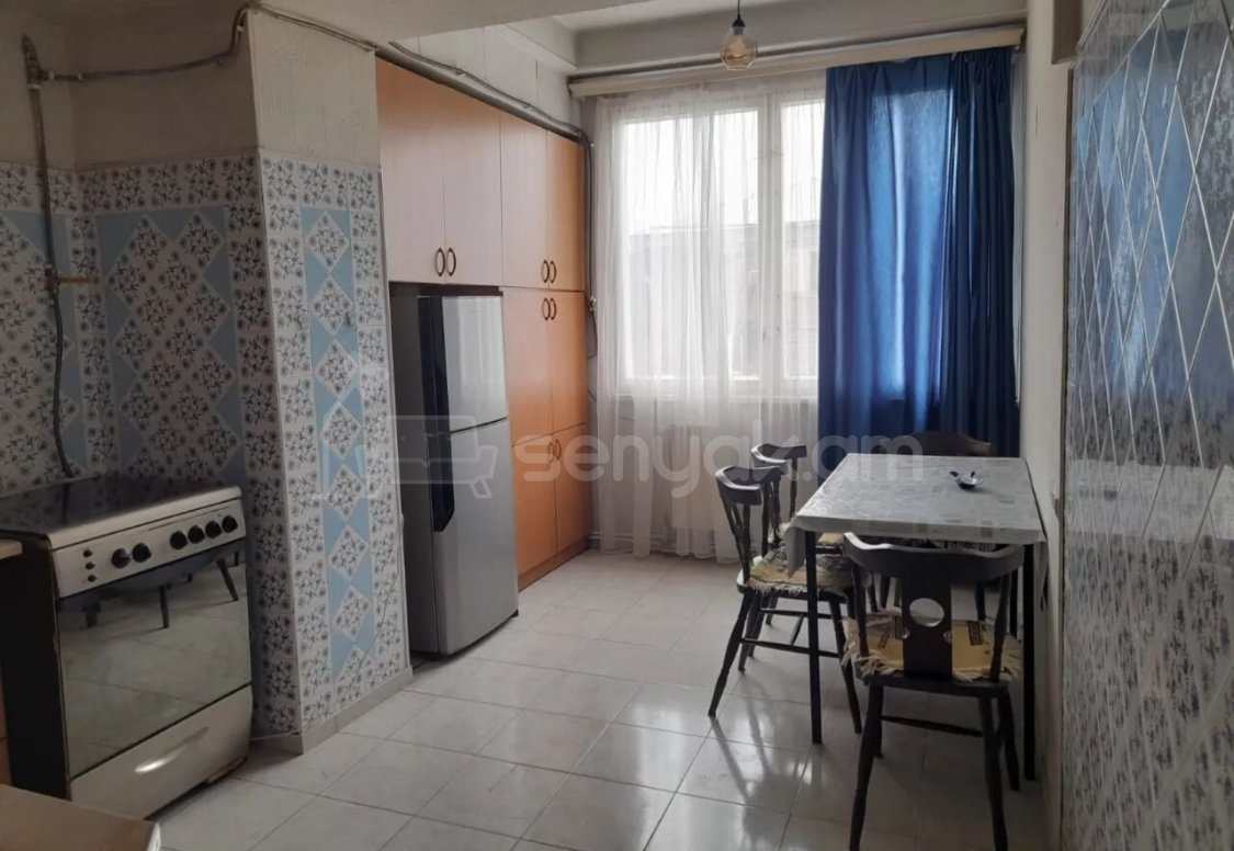 4 Սենյականոց Բնակարան, 65քմ, 3/9 հարկ, Նորմալ Վիճակում, Կահավորված