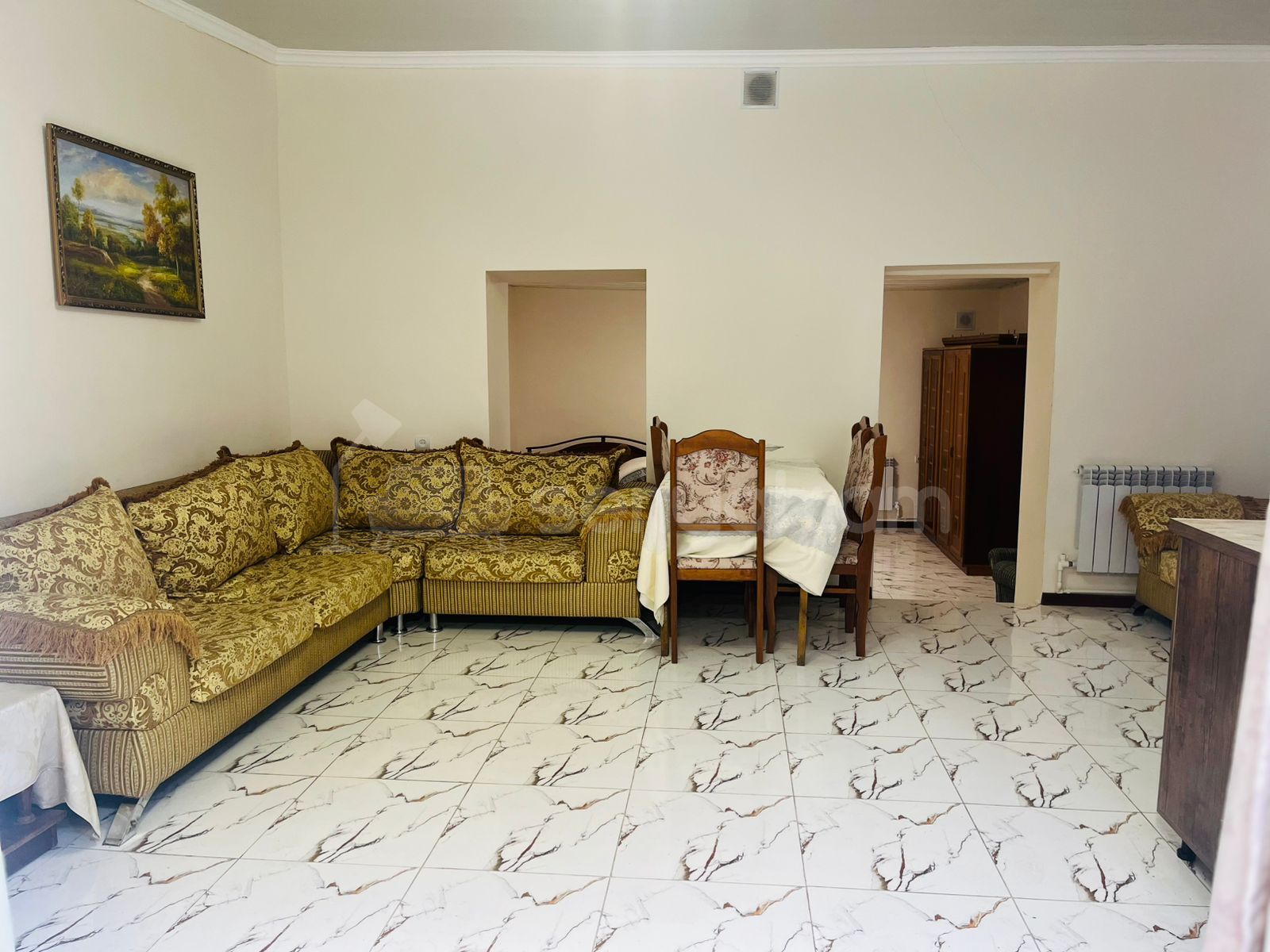 2 Սենյականոց Բնակարան Քարե Շենքում, 70քմ, 1/1 հարկ, Նորմալ Վիճակում, Կահավորված