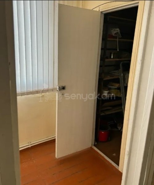 1 Սենյականոց Բնակարան Քարե Շենքում, 50քմ, 5/5 հարկ, Կոսմետիկ Վերանորոգված