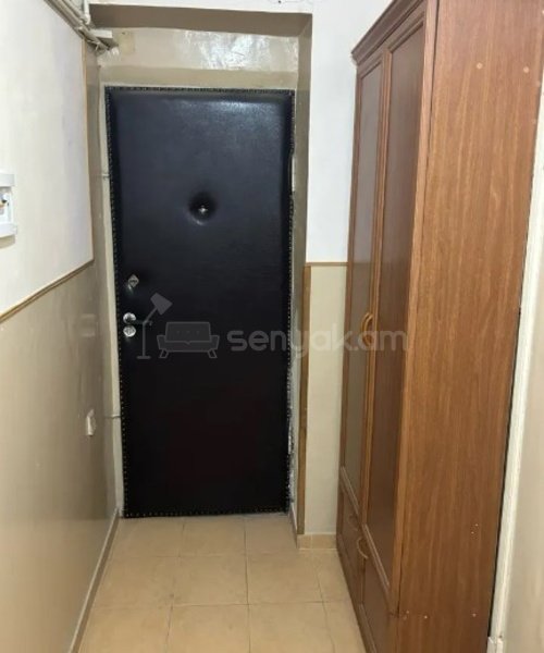 1 Սենյականոց Բնակարան Քարե Շենքում, 50քմ, 5/5 հարկ, Կոսմետիկ Վերանորոգված