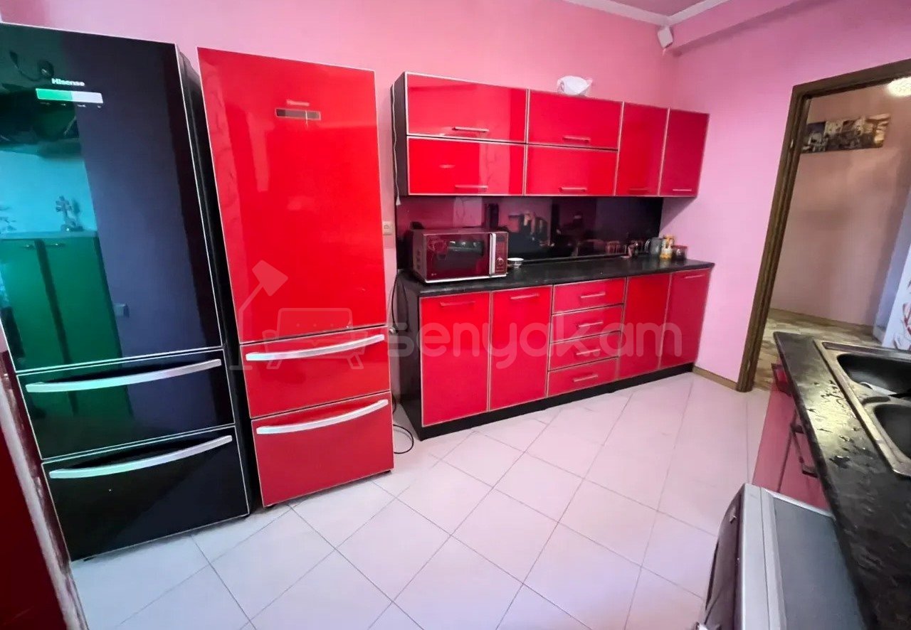 3 Սենյականոց Բնակարան, 86քմ, 4/12 հարկ, Նորմալ Վիճակում