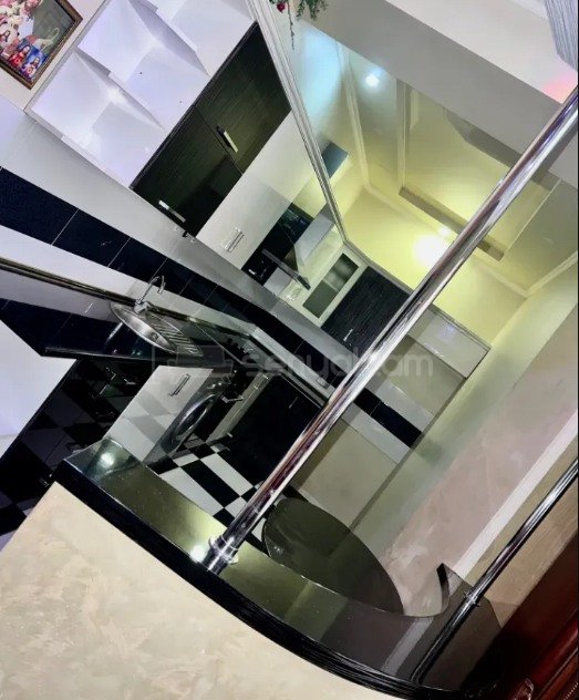 5 Սենյականոց Բնակարան Նորակառույցում, 100քմ, 4/18 հարկ, Կապիտալ Վերանորոգված