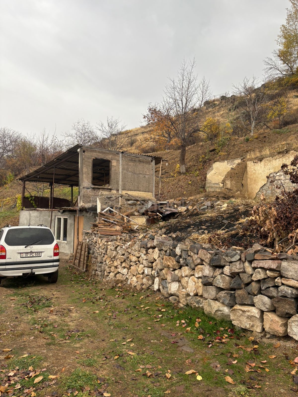 Բնակելի Նշանակության Հողատարածք, 3000քմ, Խմելու Ջրով, Էլեկտրականությամբ, Պարսպապատ