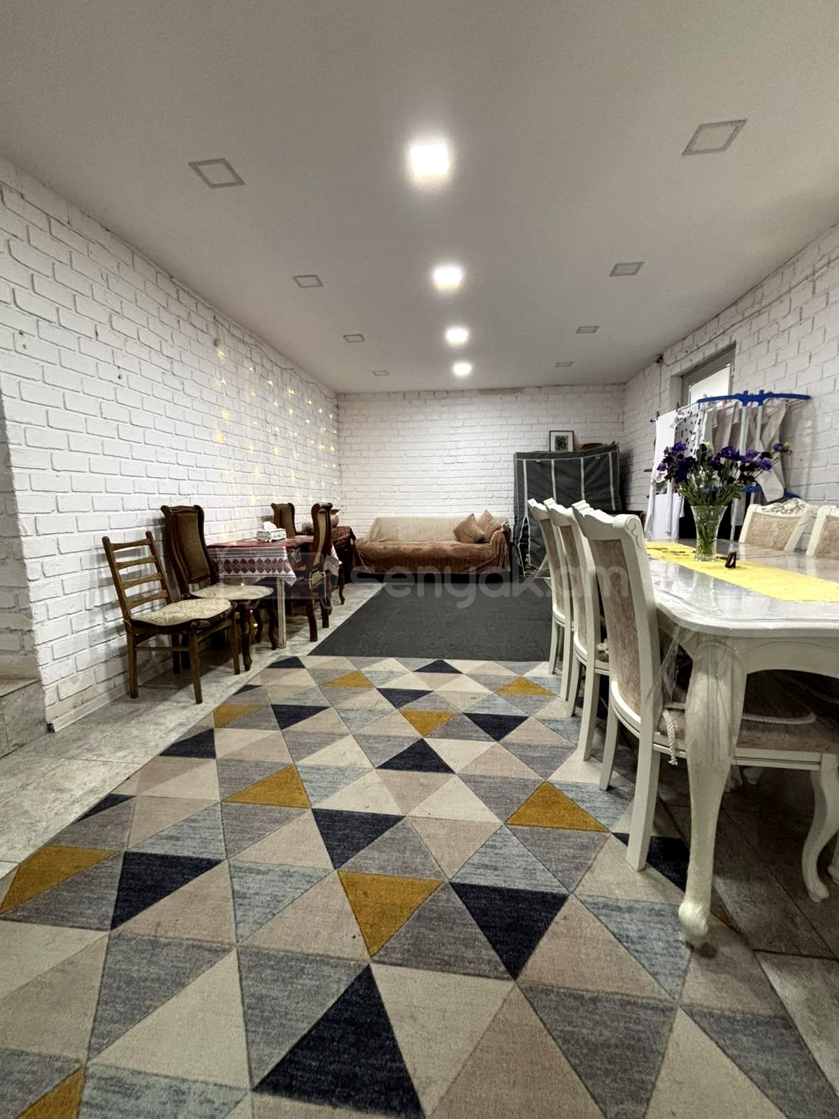 5 Սենյականոց Սեփական Տուն, 240քմ, Նորմալ Վիճակում, Ավտոտնակով