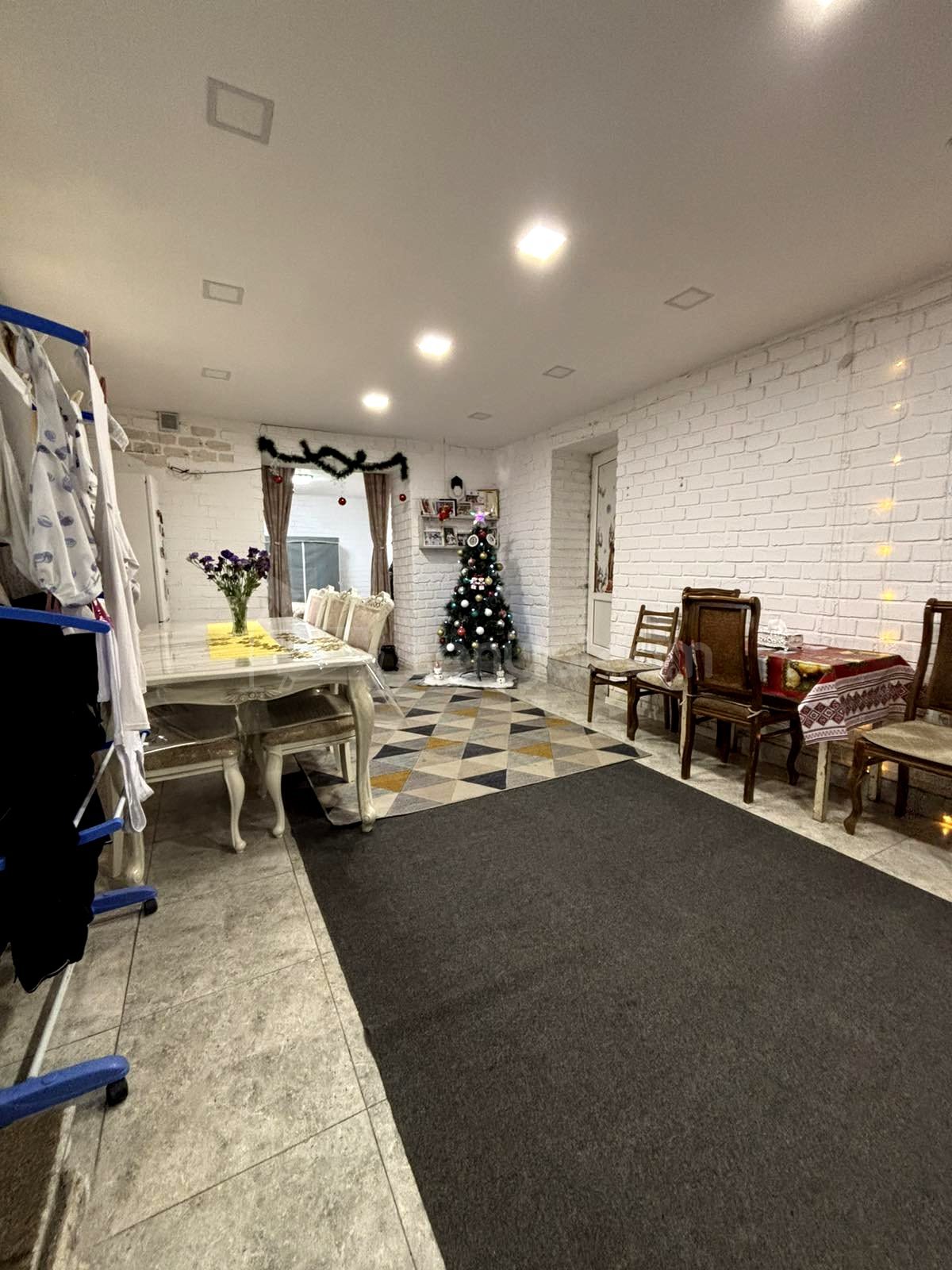 5 Սենյականոց Սեփական Տուն, 240քմ, Նորմալ Վիճակում, Ավտոտնակով