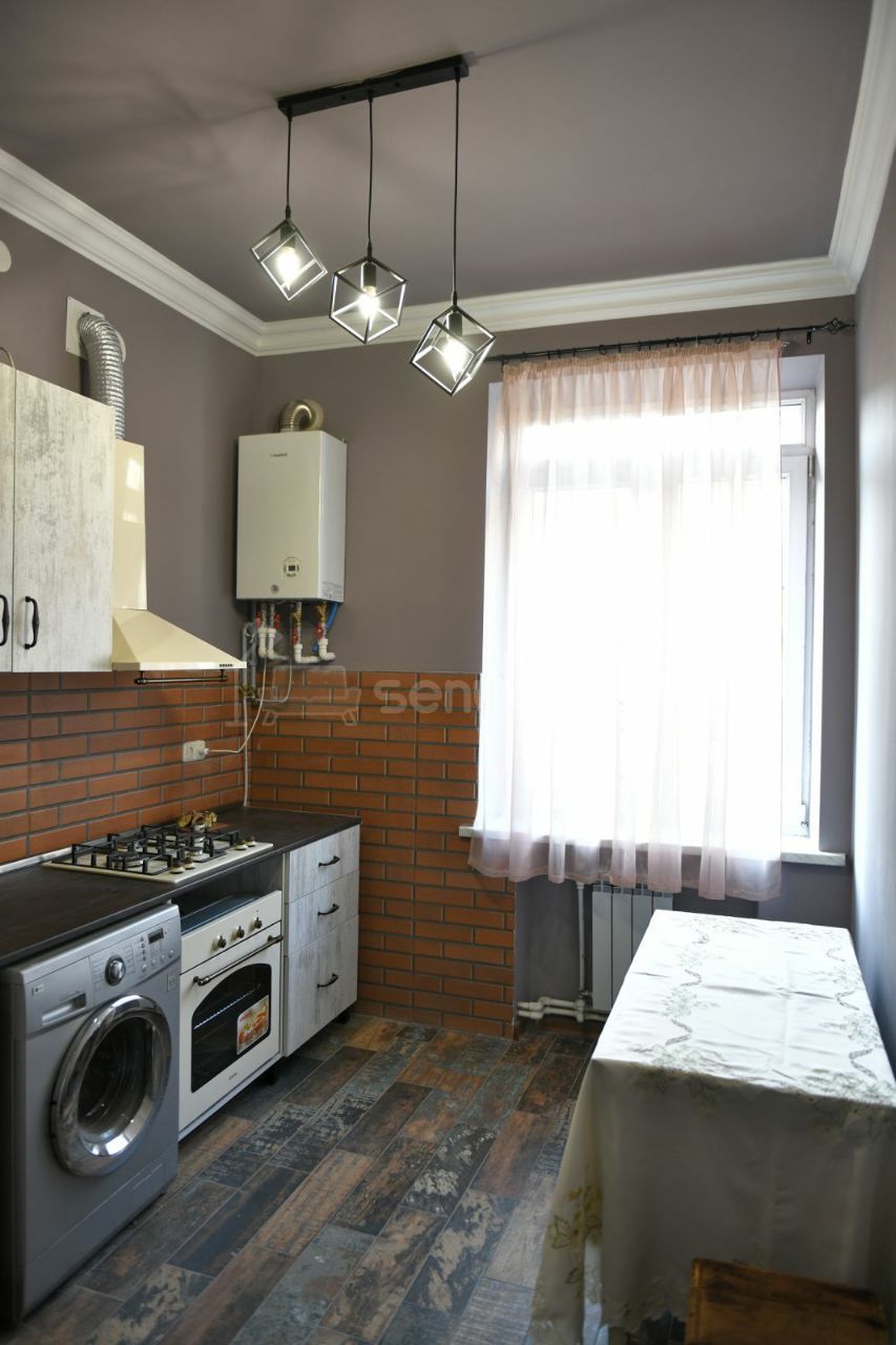 2 Սենյականոց Բնակարան Քարե Շենքում, 80քմ, 2/5 հարկ, Կապիտալ Վերանորոգված, Կահավորված, Արևկող