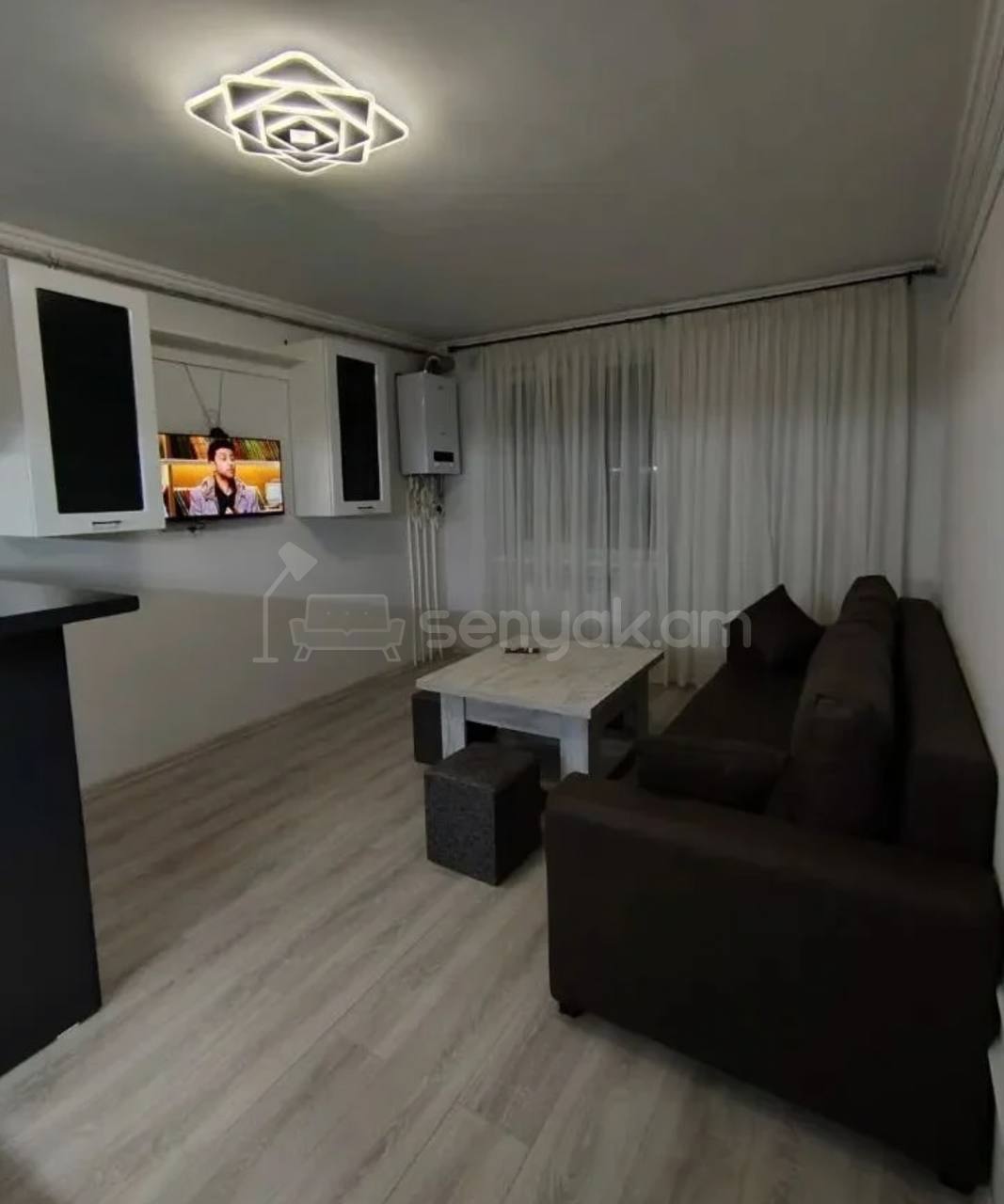 2 Սենյականոց Բնակարան Քարե Շենքում, 39քմ, 3/5 հարկ, Կապիտալ Վերանորոգված, Կահավորված, Արևկող