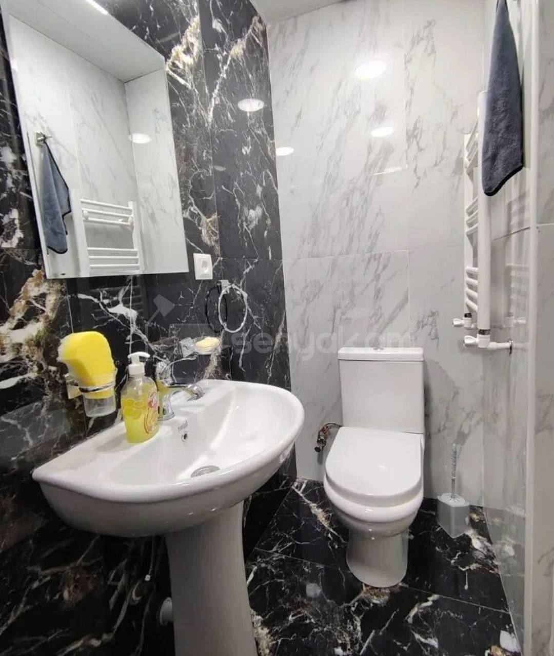 2 Սենյականոց Բնակարան Քարե Շենքում, 39քմ, 3/5 հարկ, Կապիտալ Վերանորոգված, Կահավորված, Արևկող