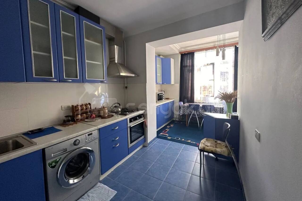 2 Սենյականոց Բնակարան Քարե Շենքում, 75քմ, 2/5 հարկ, Կապիտալ Վերանորոգված, Կահավորված, Արևկող