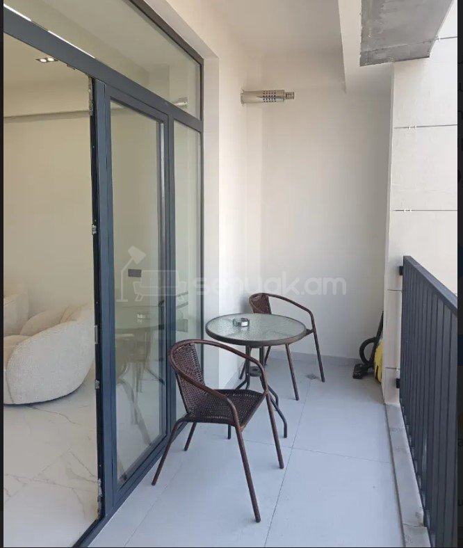 2 Սենյականոց Բնակարան Նորակառույցում, 70քմ, 13/18 հարկ, Դիզայներական Վերանորոգված, Կահավորված