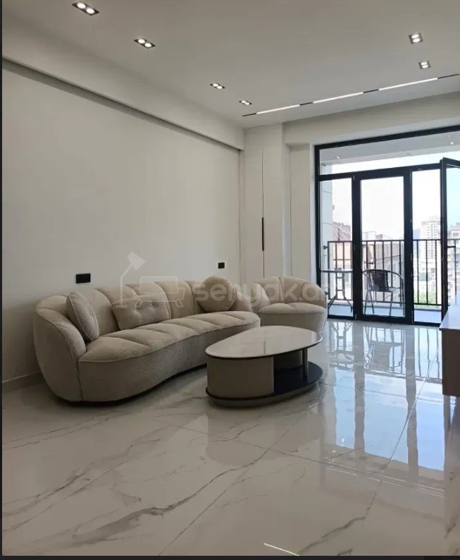 2 Սենյականոց Բնակարան Նորակառույցում, 70քմ, 13/18 հարկ, Դիզայներական Վերանորոգված, Կահավորված