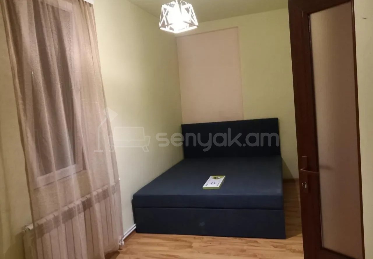 3 Սենյականոց Բնակարան Քարե Շենքում, 80քմ, 2/5 հարկ, Կապիտալ Վերանորոգված, Կահավորված