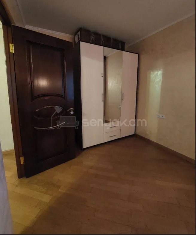 2 Սենյականոց Բնակարան Քարե Շենքում, 43քմ, 3/4 հարկ, Կապիտալ Վերանորոգված, Կահավորված