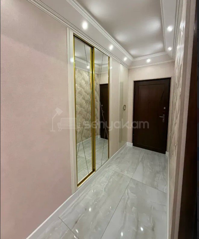 3 Սենյականոց Բնակարան, 70քմ, 9/12 հարկ, Կապիտալ Վերանորոգված, Կահավորված