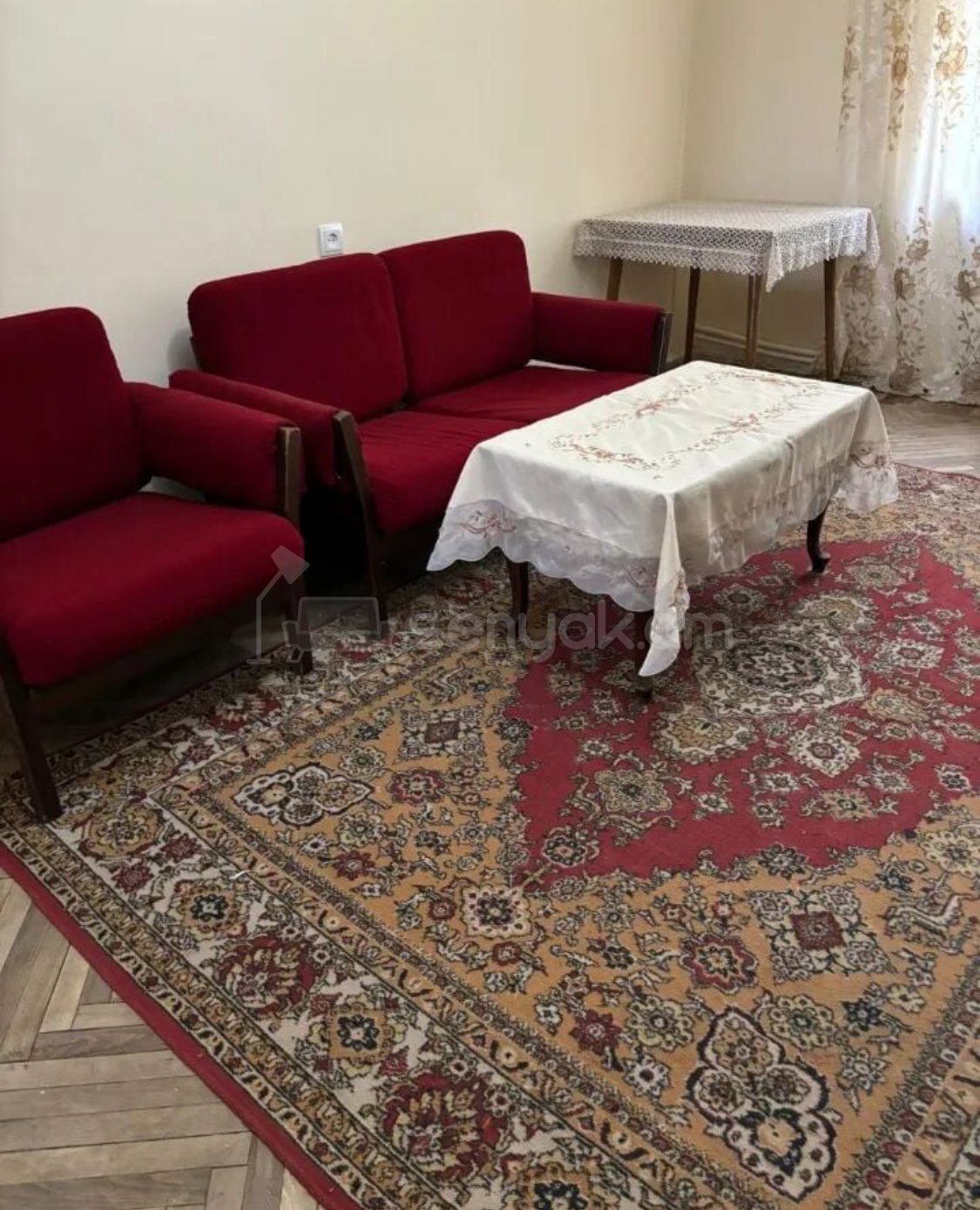 2 Սենյականոց Բնակարան Քարե Շենքում, 60քմ, 4/5 հարկ, Նորմալ Վիճակում, Կահավորված