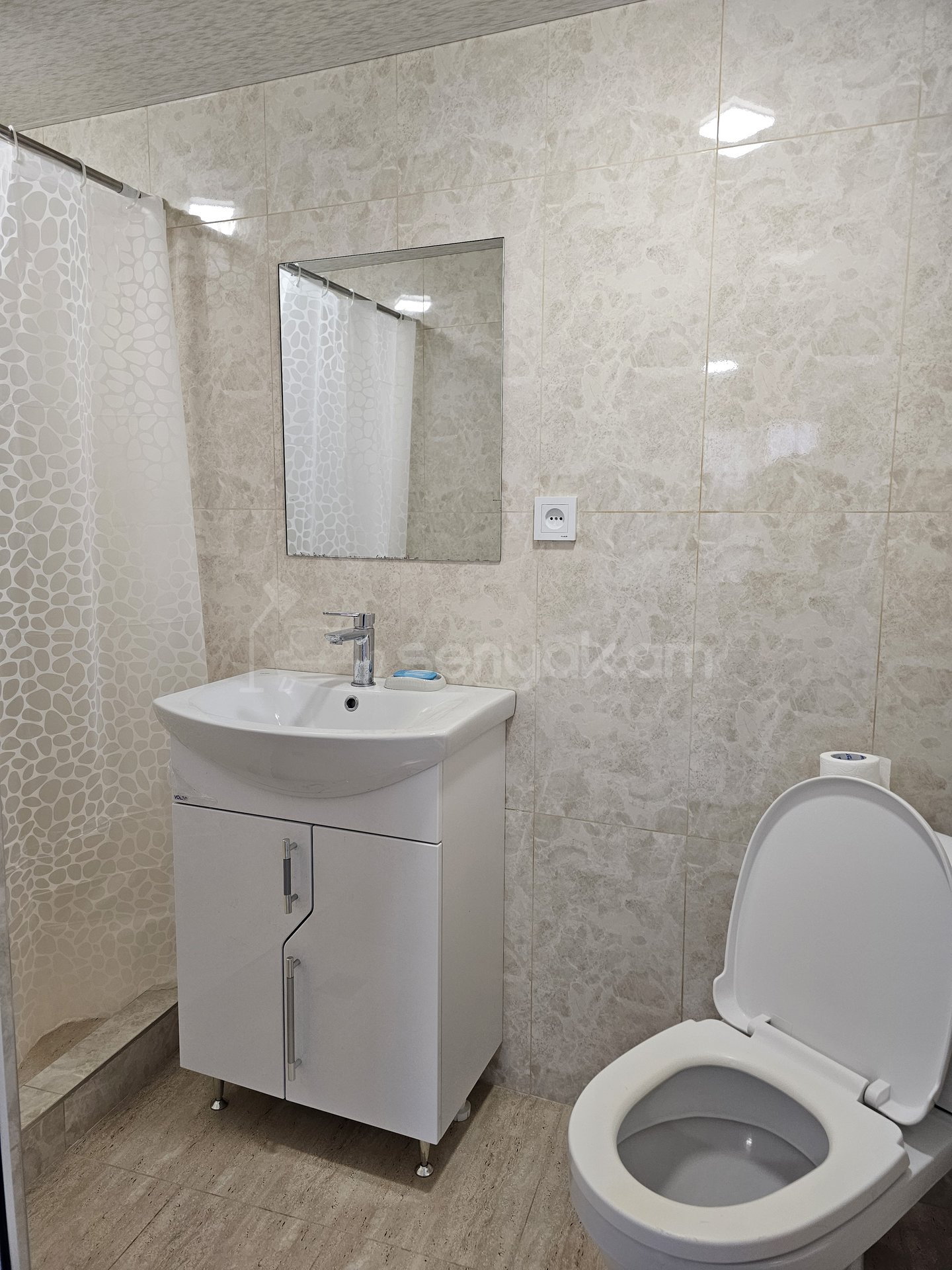 2 Սենյականոց Բնակարան Քարե Շենքում, 41քմ, 2/2 հարկ, Դիզայներական Վերանորոգված, Կահավորված, Արևկող